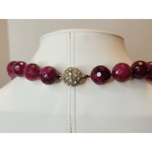 Natural Stone Faceted Red Agate Bead Necklace W/ Magnetic Rhinestone Clasp - Picture 3 of 9